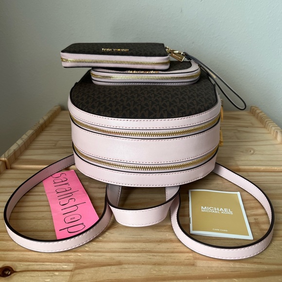 🌼Michael Kors Backpack Set - Picture 4 of 16